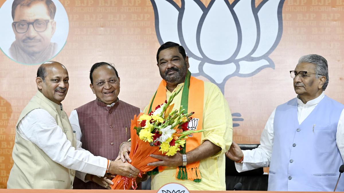 ବିଜେପିରେ ଯୋଗଦେଲେ ଦେବାଶିଷ ସାମନ୍ତରାୟ